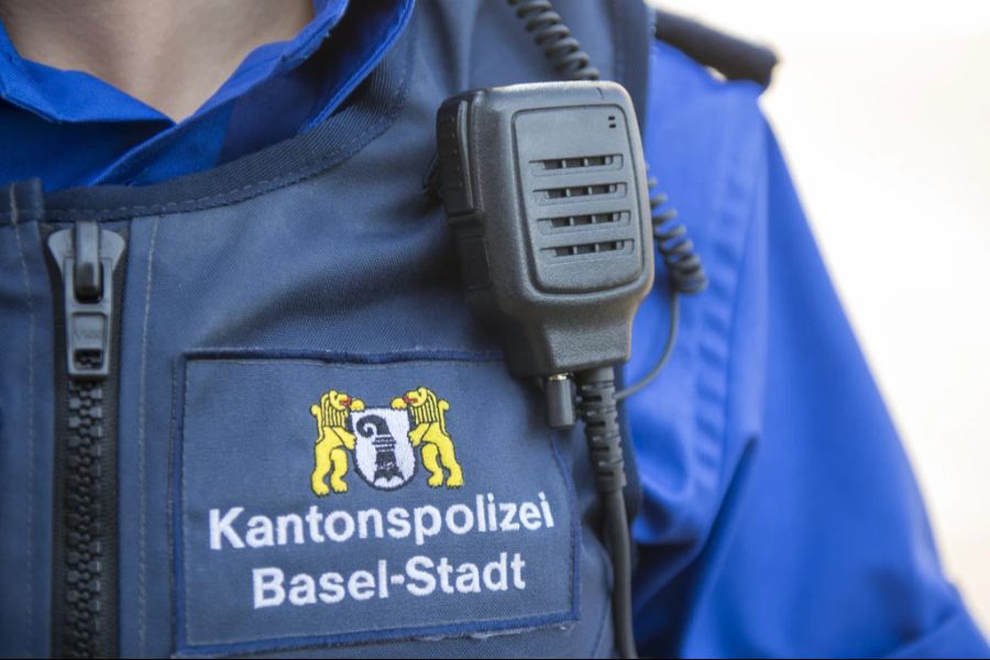 Im Oktober 2024 fehlten der Kapo Basel-Stadt insgesamt 105 Polizistinnen oder Polizisten. (Symbolbild)