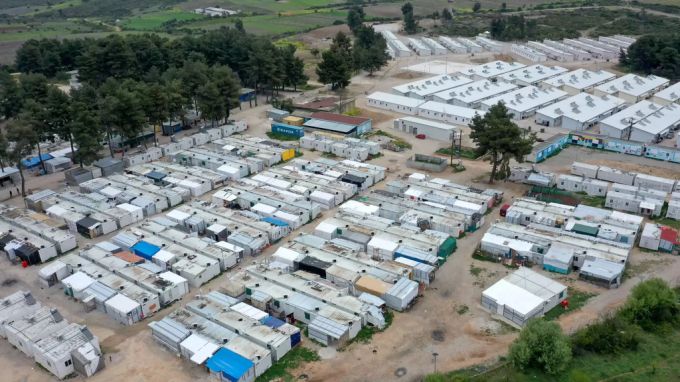 Hier sind dutzende Flüchtlingskinder untergebracht: Ein Flüchtlingscamp im Norden von Athen. Dutzende Flüchtlingskinder