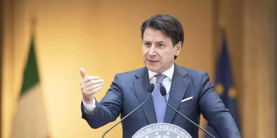 Italiens Regierungschef Giuseppe Conte sieht sich wegen der Coronakrise, die in der Region Bergamo besonders viele Todesopfer gefordert hat, mit einer Strafklage konfrontiert. (Archivbild)