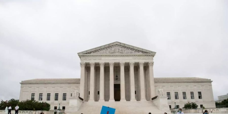 Demonstranten vor dem Supreme Court