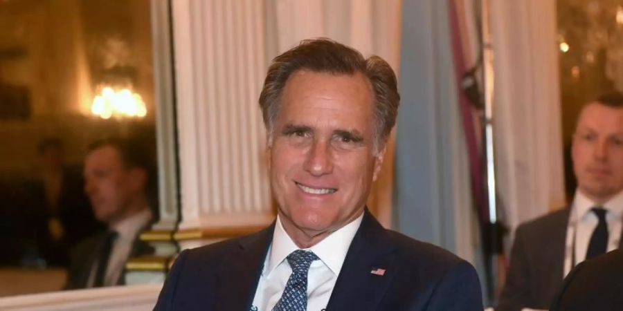 Führende US-Senatoren beider Parteien, hier US-Senator und Republikaner Mitt Romney, wollen den von Präsident Donald Trump gewünschten Abzug amerikanischer Truppen aus Deutschland per Gesetz verhindern. Foto: Felix Hörhager/dpa