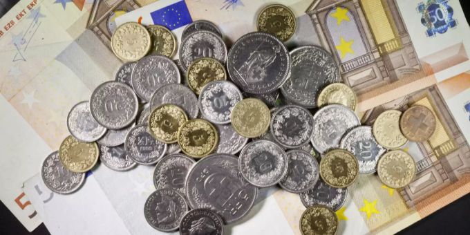 Dollarschwäche - Höchster Eurokurs-Stand seit September 2018