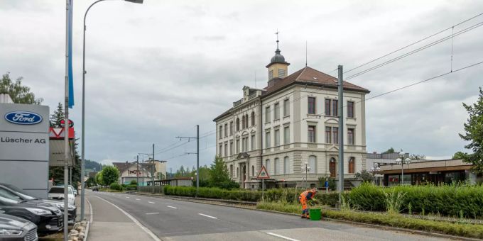 Schulhaus - Muhen, Aargau Schulhaus - Muhen, Aargau