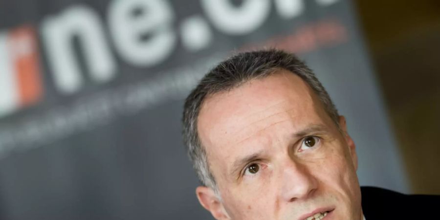 Kanton Neuenburg erstmals seit Jahrzehnten wieder mit schwarzen Zahlen. Im Bild Finanzdirektor Laurent Kurth. (Archivbild)