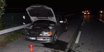 Auto gerät in Brand
