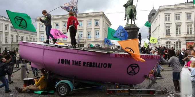 Extinction Rebellion - Rund 500 Klima-Aktivisten in Brüssel verhaftet
