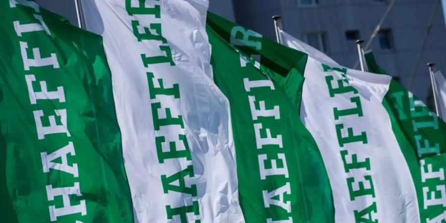 Der Kurs der im SDax notierten Schaeffler AG ist zuletzt angestiegen. Foto: Daniel Karmann/dpa