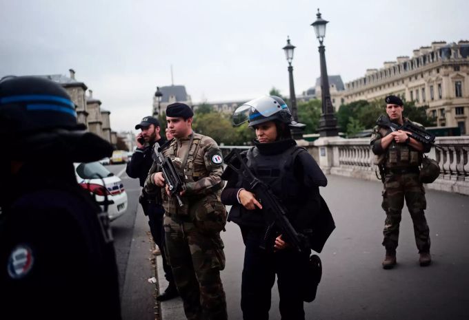 Messerattacke in Paris