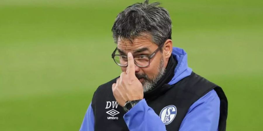 Schalke-Trainer David Wagner hält viel von Arminia Bielefeld. Foto: Friso Gentsch/dpa