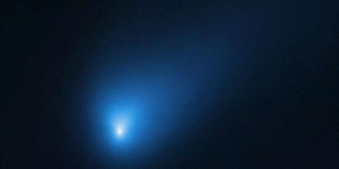 Als das Weltraumteleskop Hubble am 12. Oktober diese Aufnahme schoss, war der interstellare Komet 2I/Borisov etwa 420 Millionen Kilometer von der Erde entfernt. hubble