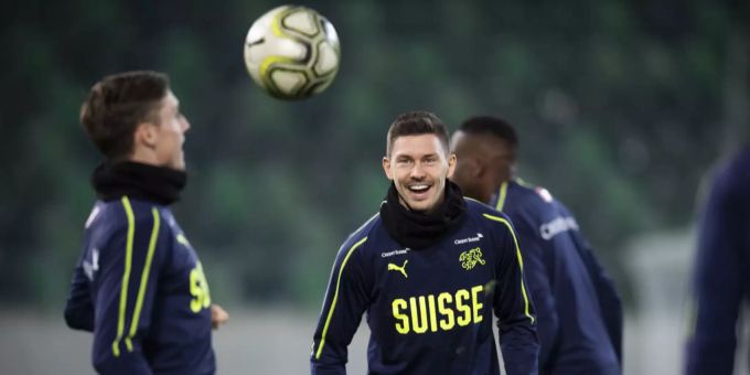 Michel Aebischer (l.) und Christian Fassnacht beim Training mit der Schweizer Nati. YB Fassnacht Aebischer