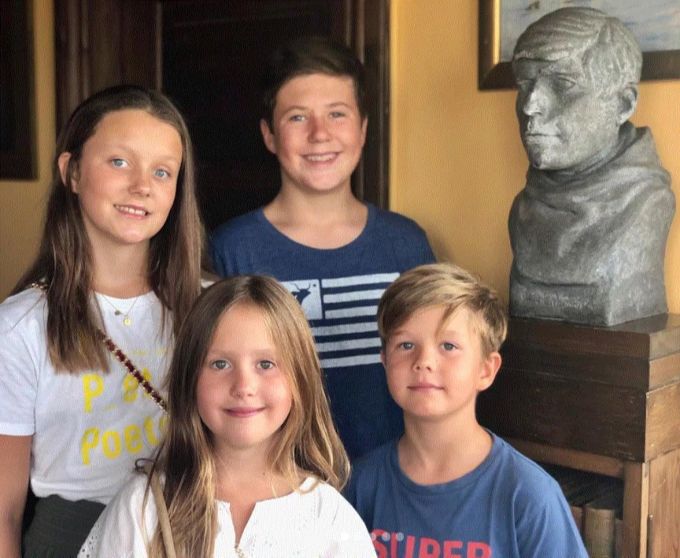 Schöne Nachrichten: Prinzessin Isabella, Prinz Christian, Prinzessin Josephine und Prinz Vincent besuchen eine Schweizer Schule. royals