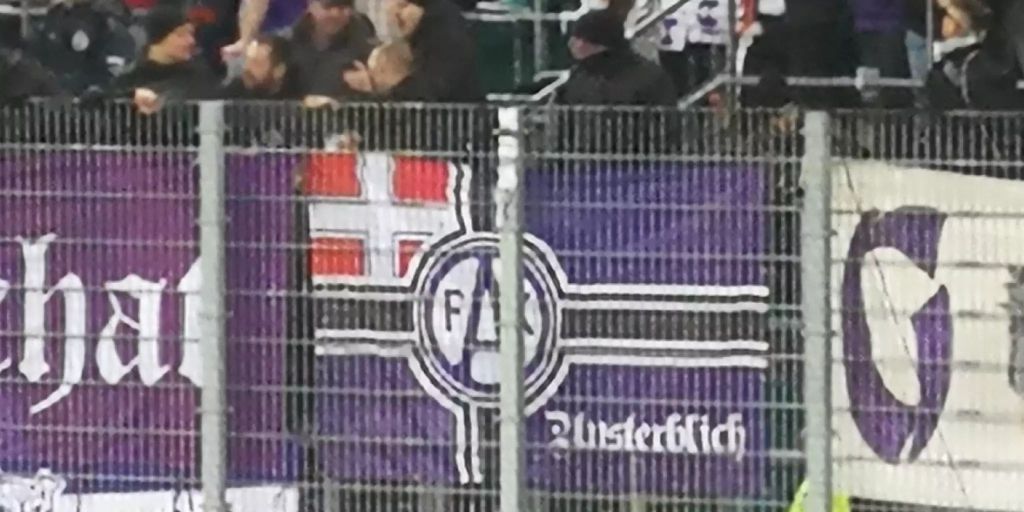 Austria-Fans hissen wÃ¤hrend Wiener Derby Nazi-Â«ReichskriegsflaggeÂ»