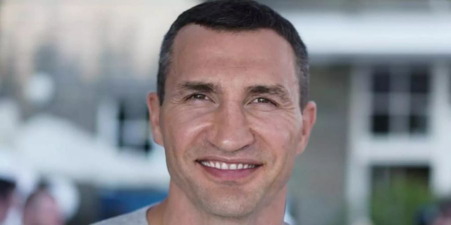 Kokettiert mit einem Mini-Comeback um den Altersrekord zu brechen: Wladimir Klitschko. Foto: Jörg Carstensen/dpa