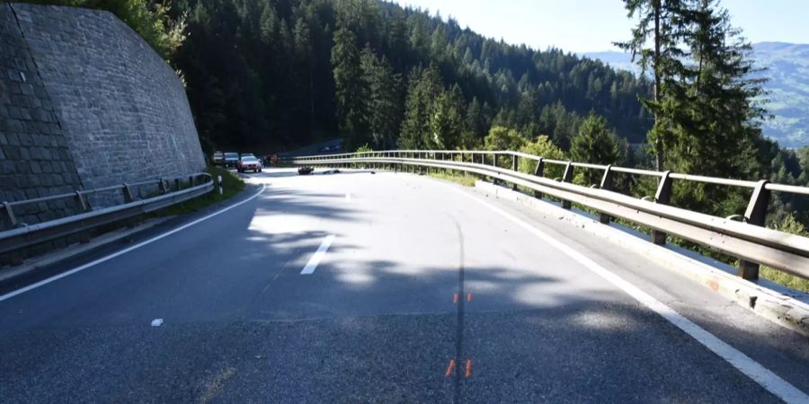 Motorradlenker bei Selbstunfall tödlich verletzt