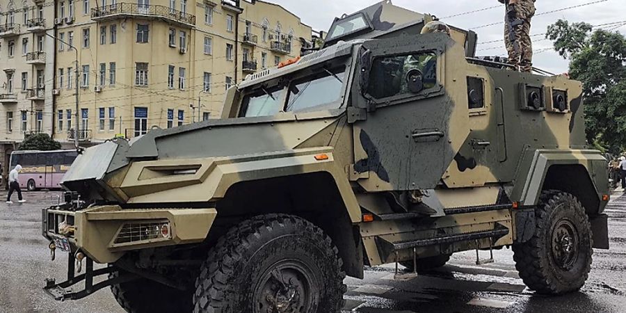 Richtung Moskau waren die Einheiten der Wagner-Gruppe unterwegs. Dan haben sie ihren Vormarsch laut Prigoschin gestoppt.