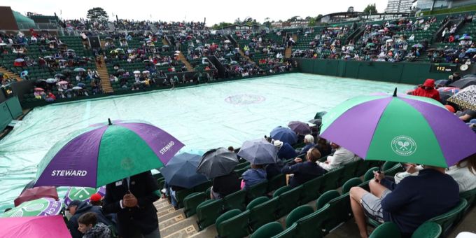 Gewohntes Bild: Spielabbrüche bei Wimbledon wegen anhaltendem Regen. Regen bei Wimbledon
