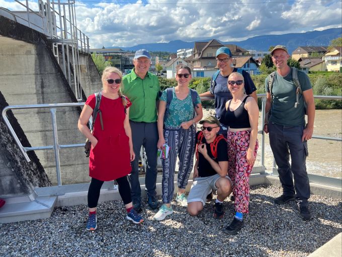 Die anwesenden Nationalratskandidierenden mit Fraktionspräsidentin Aline Trede. V.l.n.r: Aline Trede, Felix Wettstein, Laura Gantenbein, Christof Schauwecker, Michael von Büren, Marlene Fischer, David Gerke. grüne