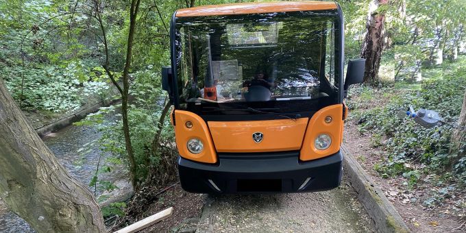 Binningen BL: Kommunalfahrzeug entwendet und zurückgelassen. Binningen BL