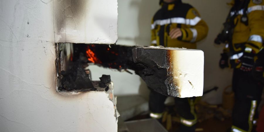 Ein brennender Balkon sorgte in Malans zu einem Feuerwehreinsatz.