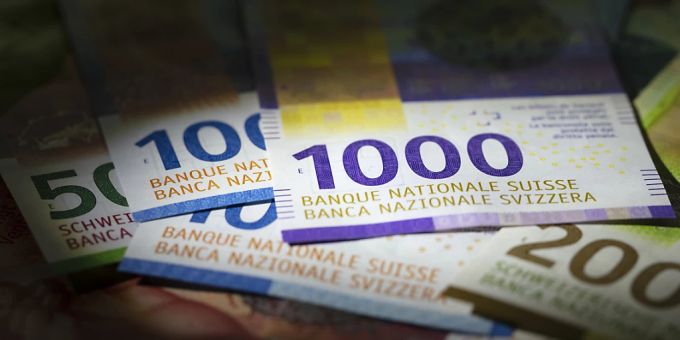 Das Kantonsbudget in Freiburg rechnet für das kommende Jahr noch mit einem kleinen Überschuss von 650'400 Franken. (Symbolbild) Spesen Franken