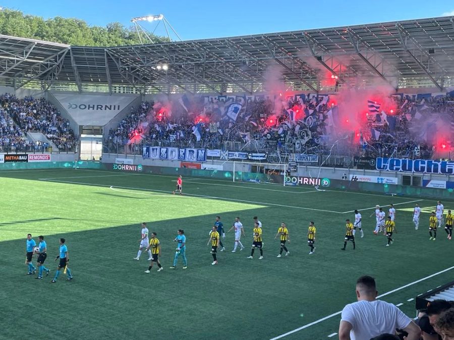 Aber auch die Fans des FC Luzern lassen sich auswärts in Schaffhausen nicht lumpen.