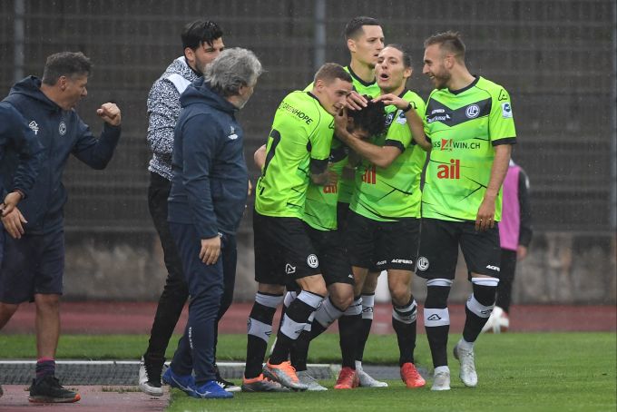 Die Spieler des FC Lugano feiern das Tor zum 1:1 gegen YB in der Super League. Lugano YB Super League