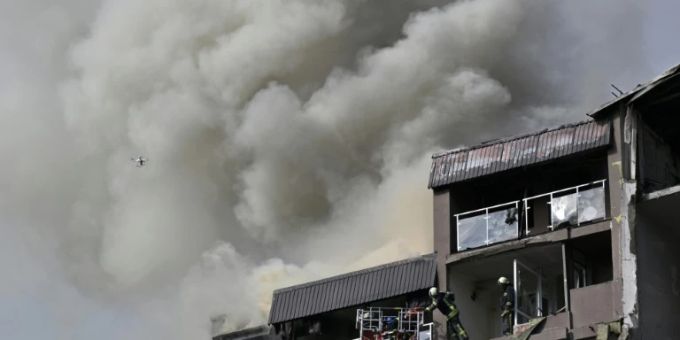 Rettungsarbeiten in Kiew Rettungsarbeiten in Kiew