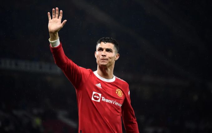 Cristiano Ronaldo steht bei Manchester United offenbar wieder vor dem Absprung. Cristiano Ronaldo