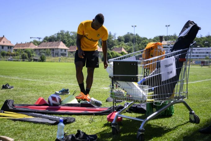 Jean-Pierre Nsame trainiert bereits wieder bei YB. yb