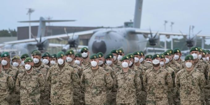 Bundeswehr-Soldaten nach Rückkehr aus Afghanistan Bundeswehr-Soldaten nach Rückkehr aus Afghanistan
