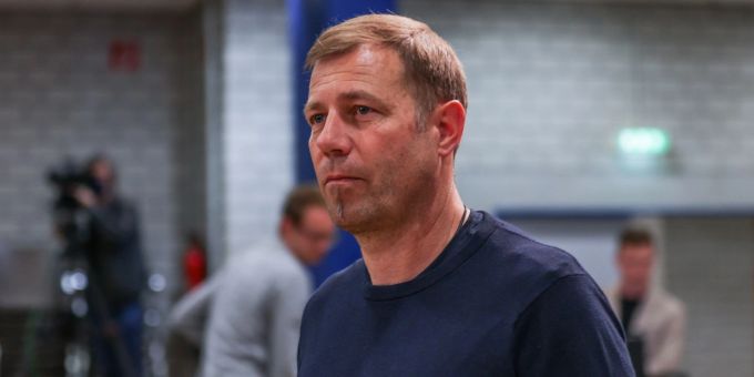 Die Berufung von Frank Kramer auf den Trainerposten des FC Schalke 04 stösst nicht auf einheitliche Zustimmung. Die Berufung von Frank Kramer auf den Trainerposten des FC Schalke 04 stösst nicht auf einheitliche Zustimmung.