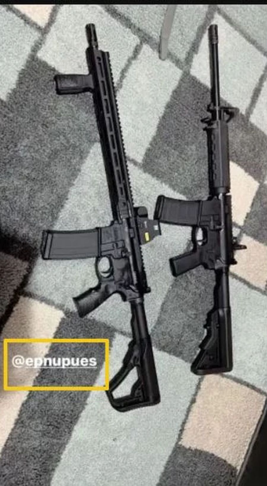 Auf Instagram markierte er offenbar eine zufällige Nutzerin in einem Waffenbild.