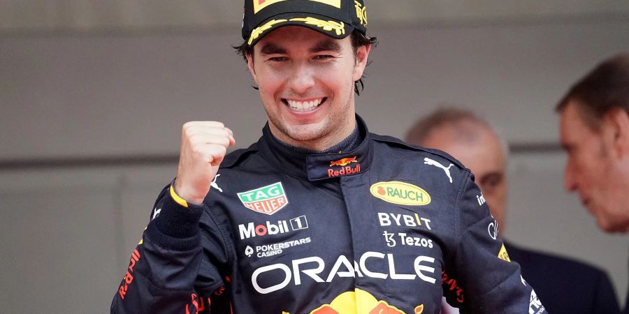 Red-Bull-Pilot Sergio Perez aus Mexiko fährt den Sieg beim Grossen Preis von Monaco ein.