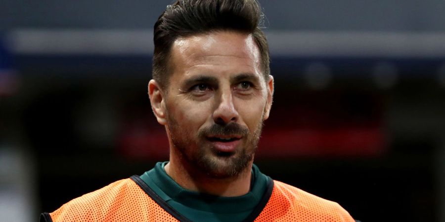 Werder Bremen wird Claudio Pizarro gebührend verabschieden.