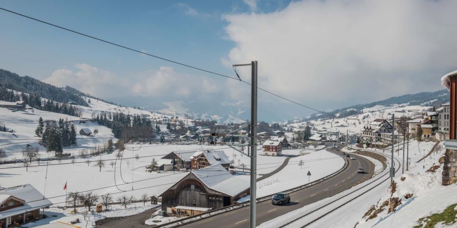 Die Gemeinde Sattel im Winter.