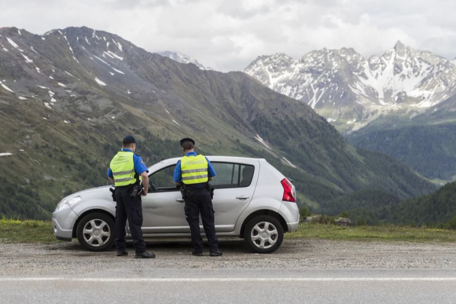 Grenz-Polizisten auf dem Bernina-Pass. (Archivbild)