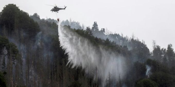 Löschhubschrauber im Einsatz Löschhubschrauber im Einsatz