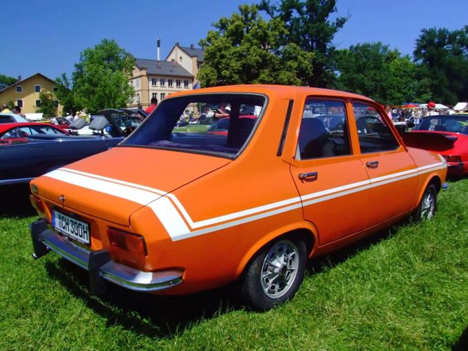 Der Renault 12 Gordini in Orange. Renault R12 Gordini