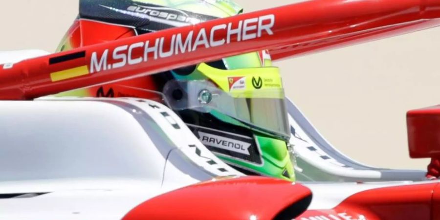 Mick Schumacher in seinem Formel-2-Rennwagen. Foto: Luca Bruno/AP