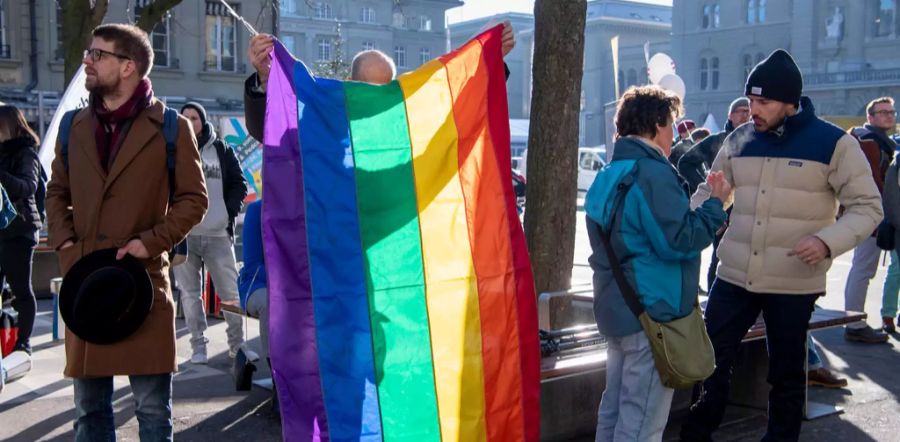 An der Demo waren bis zu 100 Personen beteiligt.