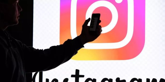Menlo Park - Facebook klagt gegen Firma wegen Verkauf von Likes