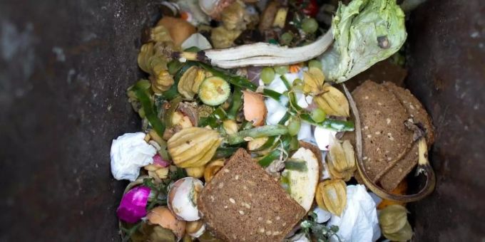 In der Schweiz landen viele Lebensmittel im Abfall. Foodwaste