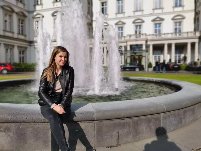 Nau-People-Chefin Angelika Meier auf Schloss Bensberg. heidi klum