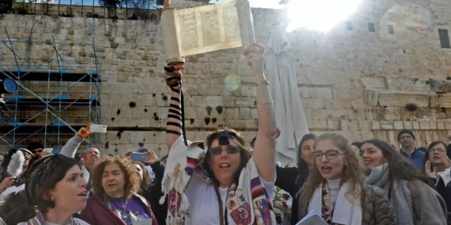 Liberale Jüdinnen an der Klagemauer in Jerusalem