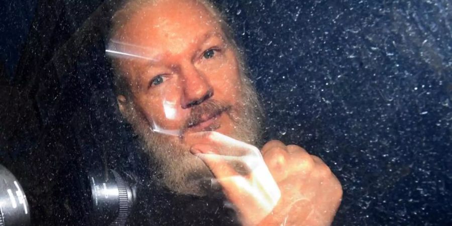 Julian Assange nach seiner Festnahme durch die britische Polizei in London. Foto: Victoria Jones/PA Wire