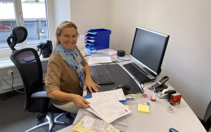 Nebst ihrem Mann Niklasu Liechti gehört Susan Brügger Liechti zu den langjährigsten Mitarbeitenden. unico frutigen ag