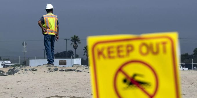 Der Huntington Beach ist wegen der Ölpest gesperrt. Huntington Beach