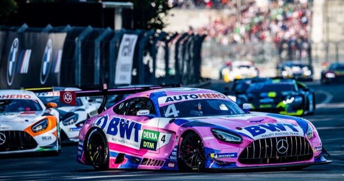 Maximilian Götz erhielt auf dem Weg zum Titel in der DTM Rückendeckung von den Mercedes-Markenkollegen. Maximilian Götz DTM