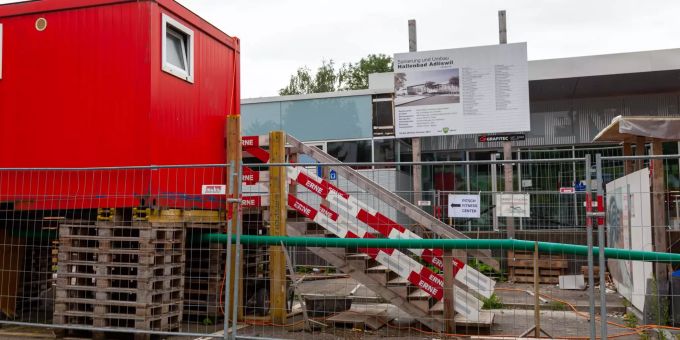 Sanierung und Umbau des Hallen- und Freibads in Adliswil. Sanierung und Umbau des Hallen- und Freibads in Adliswil.